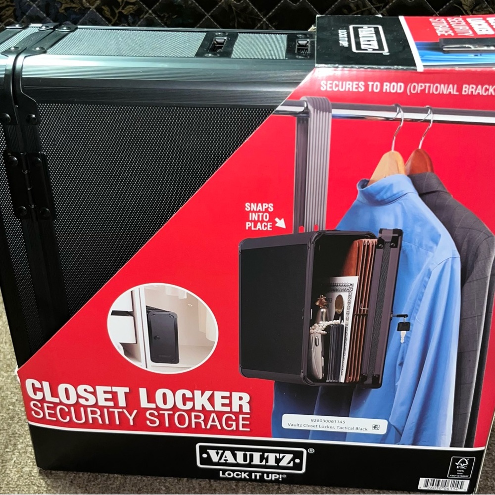 VAULTZ CLOSET LOCKER SECURITY STORAGE  KEY LOCK BRACKET TO SECURE TO CLOTHES ROD